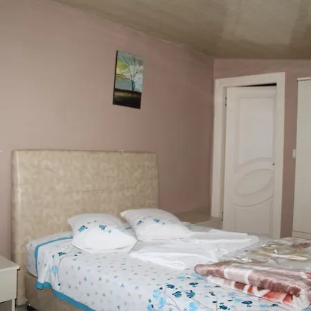 Motel Kirmizi Yali *