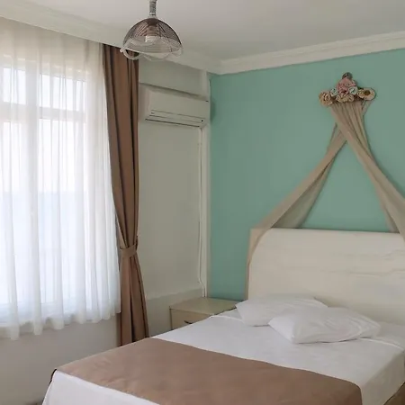 Motel Kirmizi Yali *