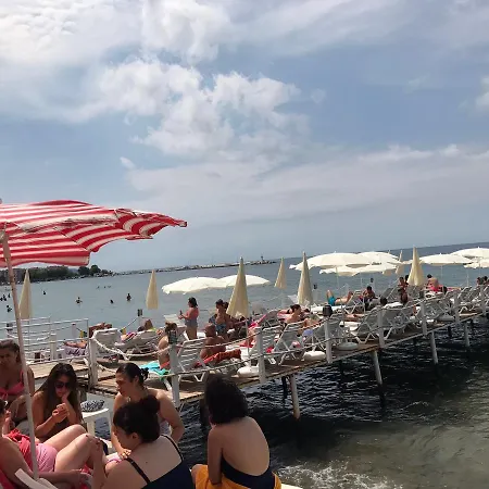 Kirmizi Yali Motel Çınarcık