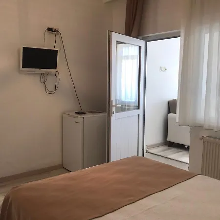 Kirmizi Yali Çınarcık