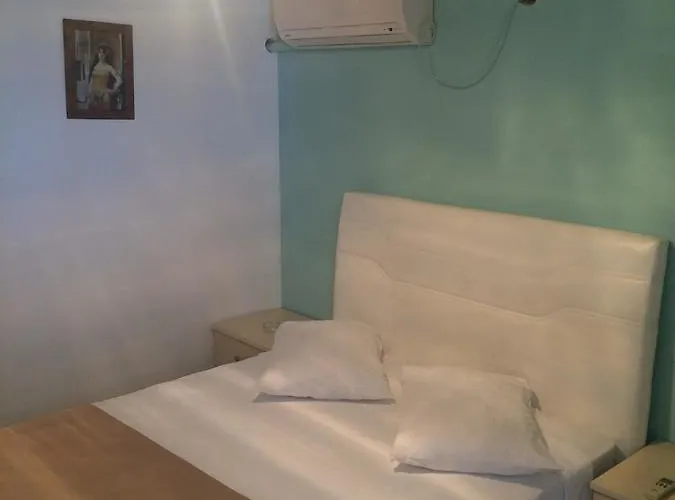 모텔 Kirmizi Yali *